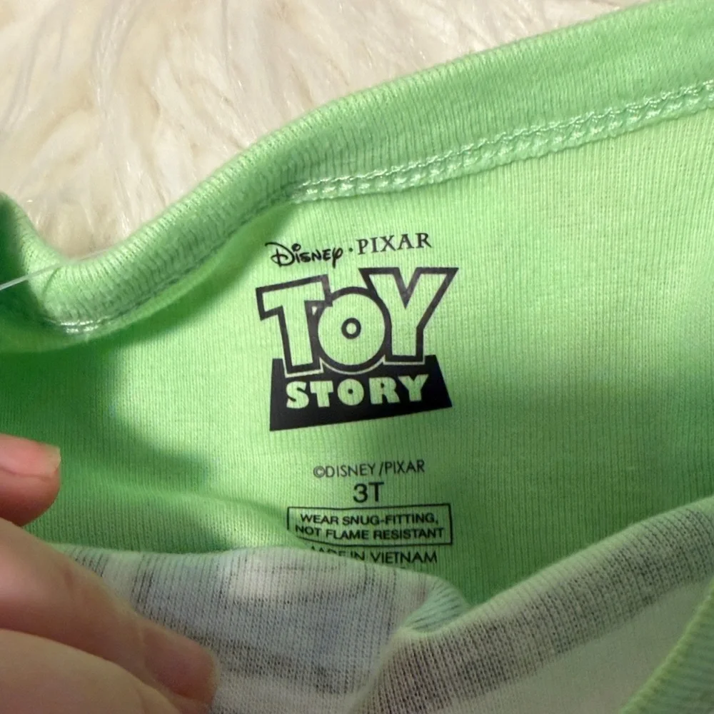 Disney Buzz Lightyear Pajama Set - Green and White - Picture 3 of 3
